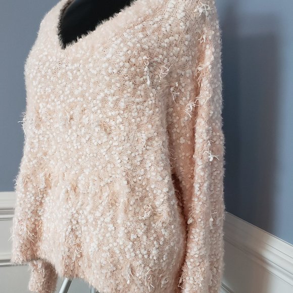 Super Soft Knitted Popcorn Pullover Sweater - Picture 7 of 7
